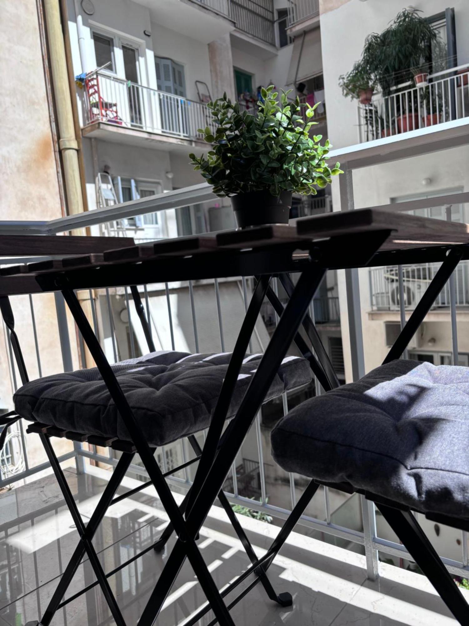 Cozy Apartment In The Heart Of アテネ エクステリア 写真