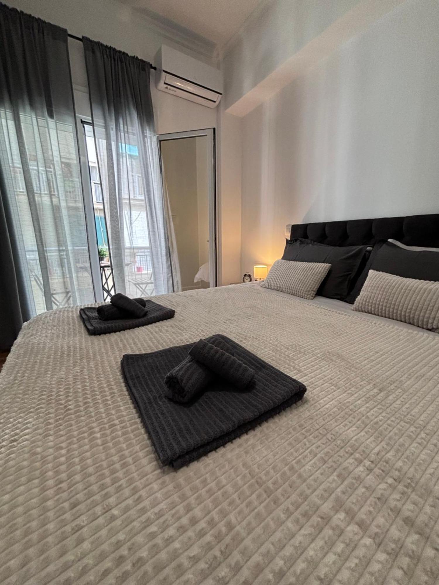 Cozy Apartment In The Heart Of アテネ エクステリア 写真